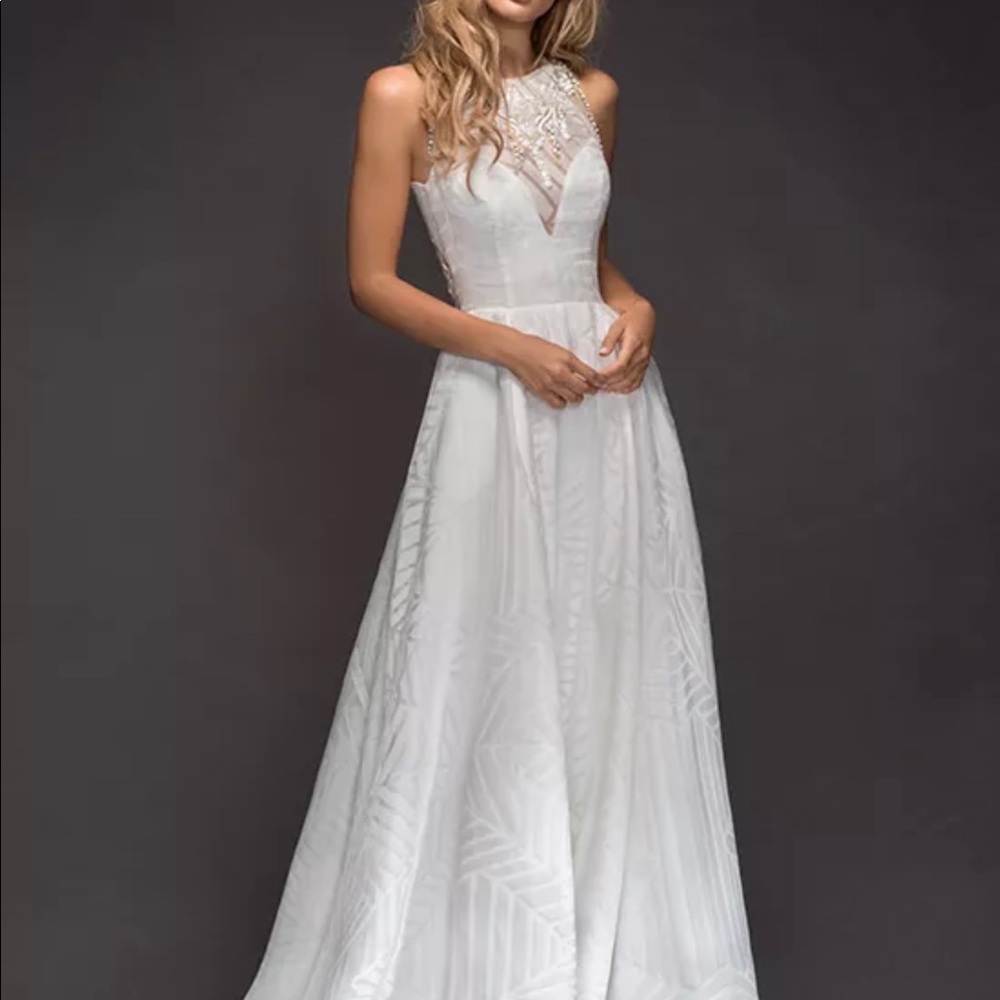 UNWORN Hayley Paige Wedding Dress 10